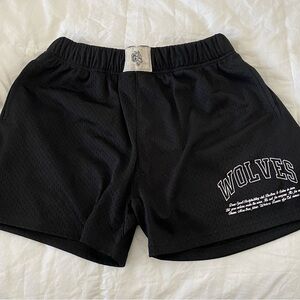 Darc Sport WOLVES Size M Black Mesh Gym Shorts 5’ inseam